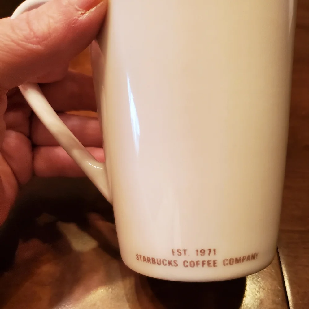Starbucks 2010 Tall 12oz Coffee Mug
